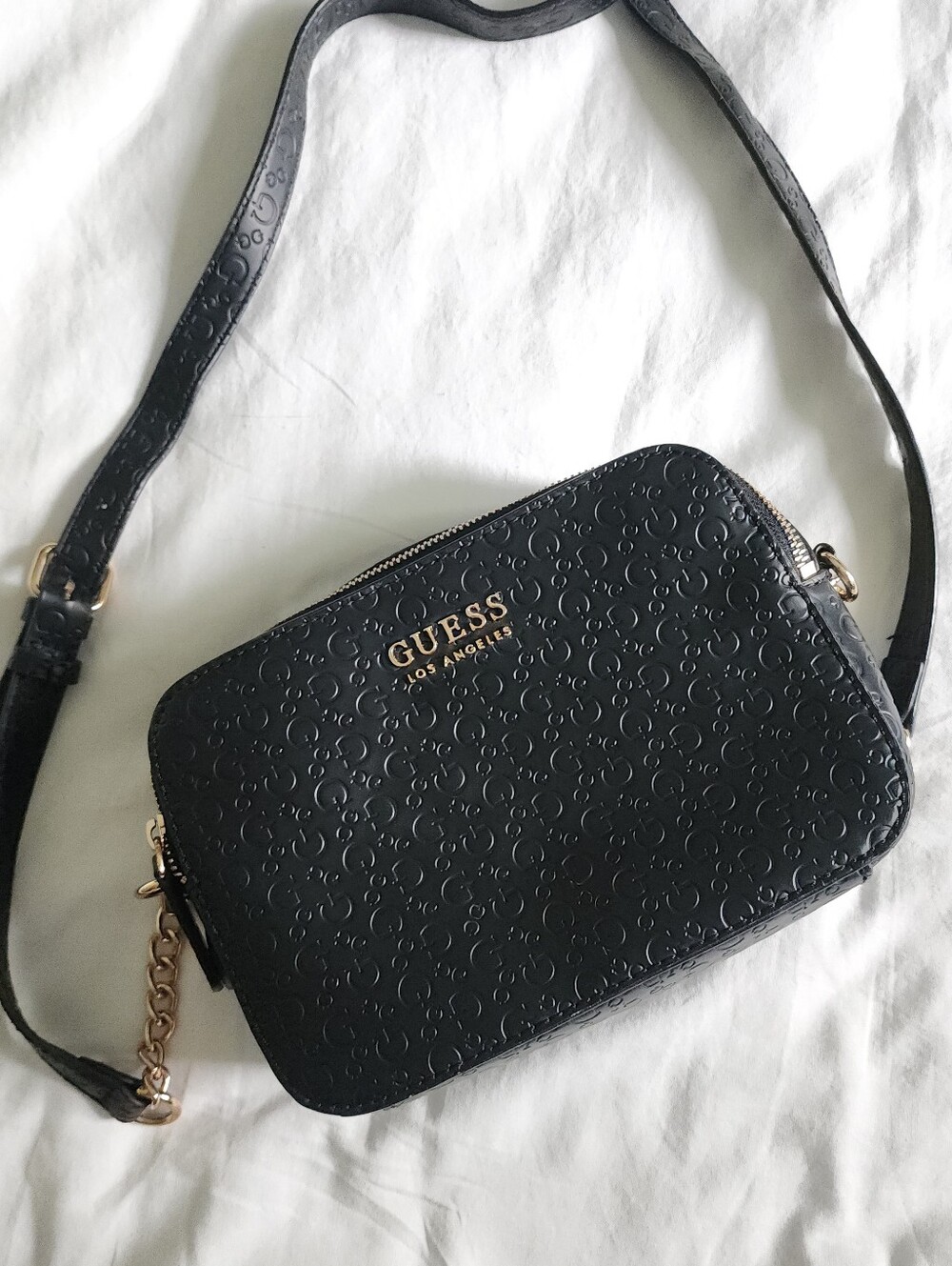 GUESS Los Angeles Crossbody Bag